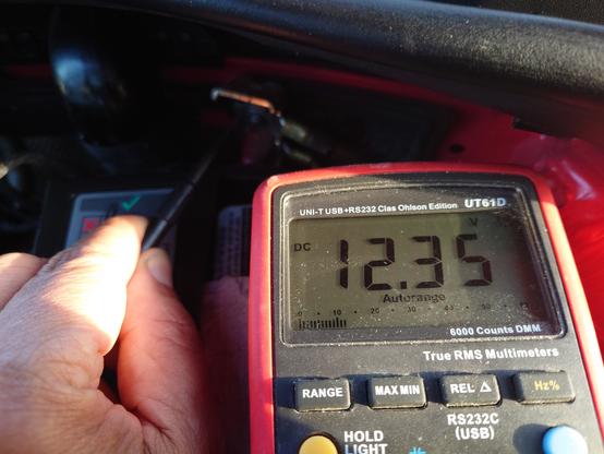 Checking resting battery voltage - 12,35 volts