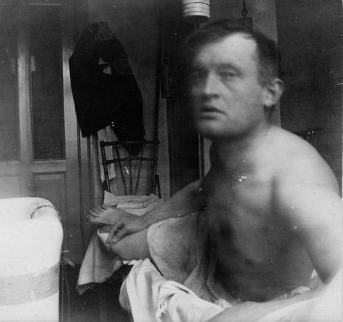 Edvard Munch photographed himself in a psychiatric clinic. Copenhagen, 1908