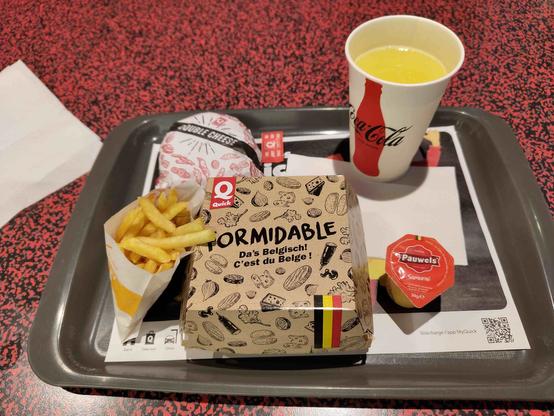 Un plateau au Quick de la gare de Bruxelles.
