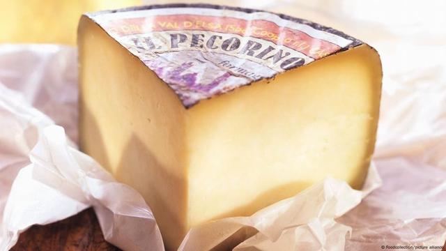 Trump tariffs threaten Italy's pecorino cheese – DW – 05/30/2025