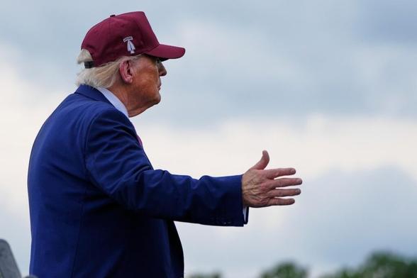 Trump approval rating falls to 38%
