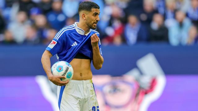 Schalke stellt Barkok vom Trainingsbetrieb frei