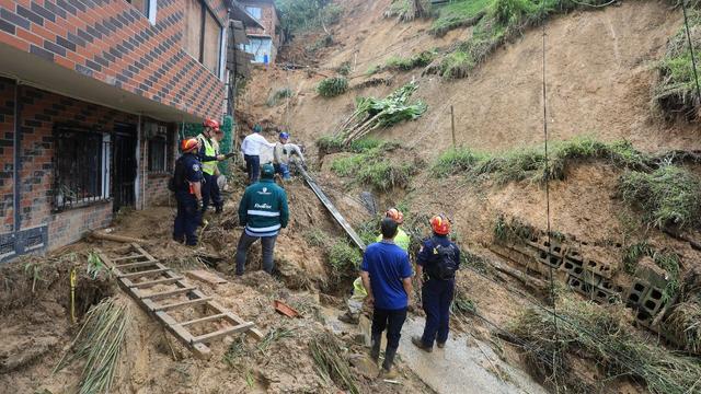 Colombia Landslide Kills 5, Displaces Residents After Heavy Rainfall in Northwest Region.