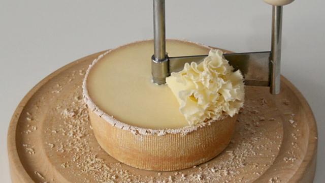 Tête de Moine AOP with girolle