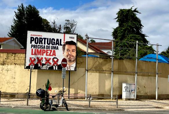 chega lisbon voxeurop f barca