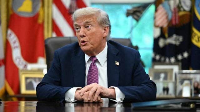 Le président américain Donald Trump s'adresse aux journalistes à la Maison Blanche, à Washington, aux Etats-Unis, le 5 septembre 2025.