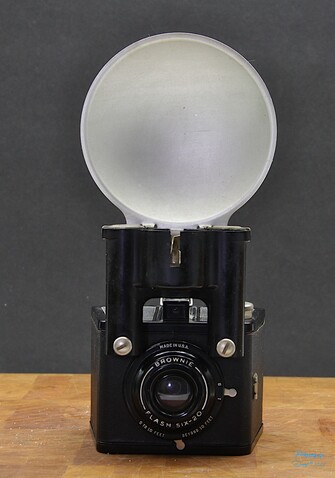 Kodak Brownie Flash Six-20

Made 1946-1955
Cost $6.00

All Metal body