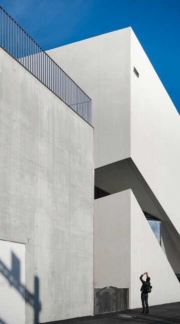 mudac facade detail