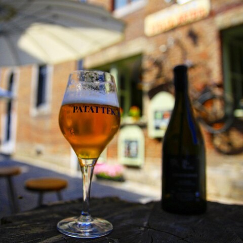 Beer. Belgian.

#durbuy #beer #biere #bier #belgium #belgie #europa #travel #reisen #patattekop #blonde