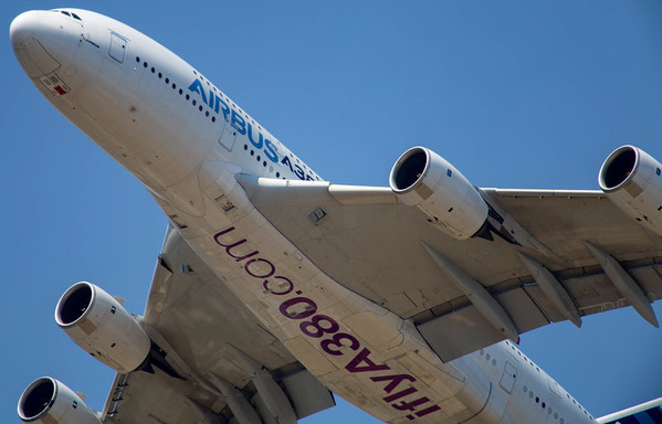 Airbus A380 F-WWOW #photography #airbus #parisairshow #highlight #xwbairbusa350 #a350900 #a3501000 #a340 #boeing787 #777 #777x #dreamliner #trentxwb #easa #faa (Flickr 19.06.2017) https://www.flickr.com/photos/7489441@N06/35311070991 