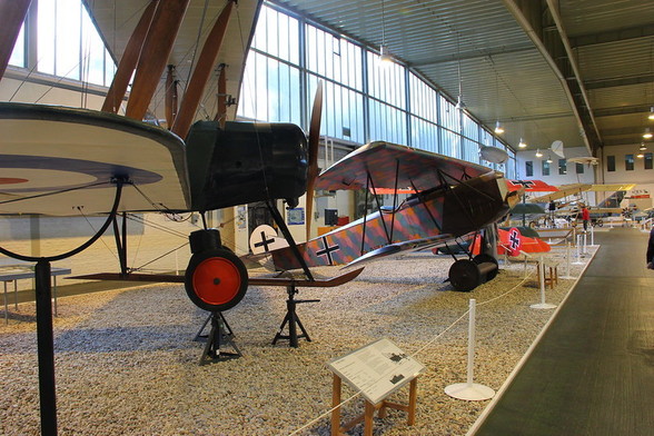 Militärhistorisches Museum der Bundeswehr, Flugplatz Gatow (Luftwaffenmuseum) #photography #gatow #mhm #militärhistorischesmuseumderbundeswehr #aviation #museum #berlin #flugzeug #luftfahrt #highlight (Flickr 27.12.2013) https://www.flickr.com/photos/7489441@N06/11600509874 