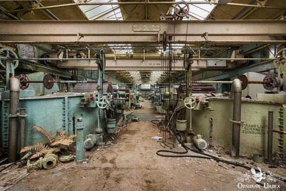 old machines in an abandoned factory 