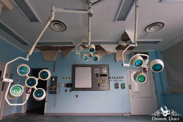 operation theater with 3 lights