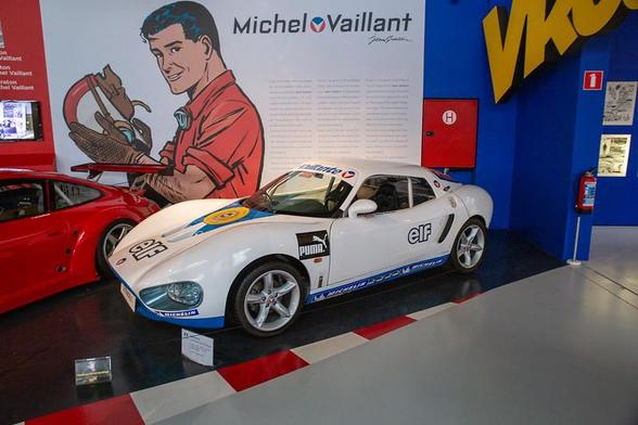 Vaillante GT #photography #autoworldbrussels #belgie #belgien #belgium #brussels #museum #auto #bruxelles #brüssel #car #cars #highlight #french #automobile #company #comicbook #series #michelvaillant #henrivaillant (Flickr 20.12.2022) https://www.flickr.com/photos/7489441@N06/52575613127 