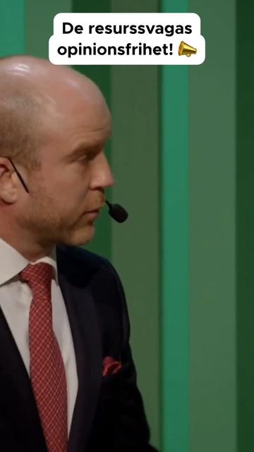 21 reactions · 11 shares | Demonstrationsfriheten är de resurssvagas opinionsfriheten. De som inte har tillgång till regeringskansliet, styrelserummen eller tidningsredaktionerna. Att döma fredliga demonstranter till fängelse för att en demonstration påverkade trafiken är mot den bakgrunden ytterst ett hot mot demokratin. Det är den invändningen Högsta domstolen kommer att pröva om ett par veckor. Stay tuned! | Linus Gardell