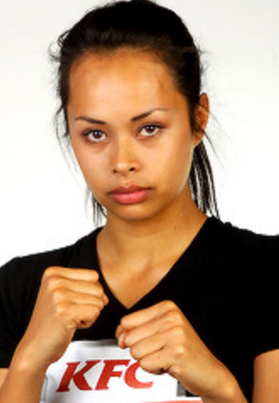 Photo of actress Frankie Adams.