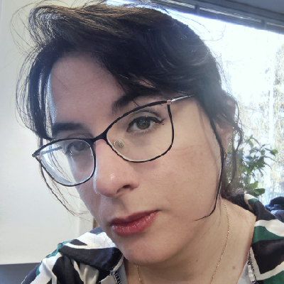 Dr Daria