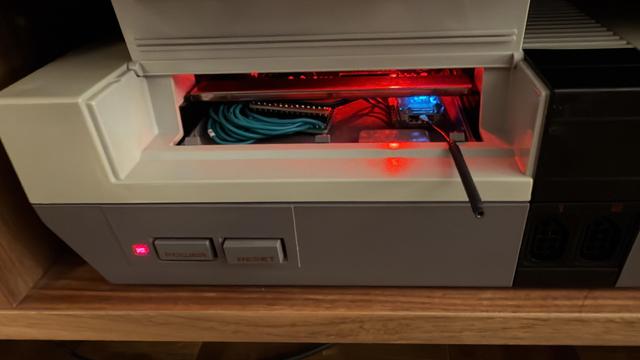 The MESHNES cart in the NES