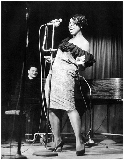 Betty Carter

https://www.youtube.com/watch?v=2seOG_5SGww