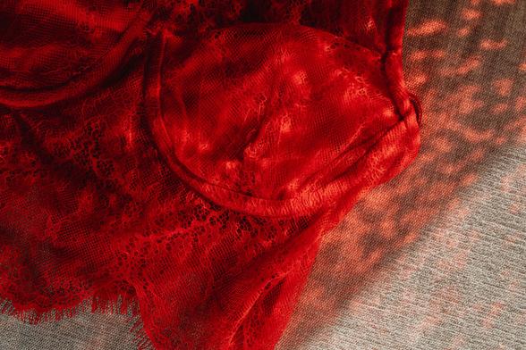 Lingerie (Credit: Unsplash, Karolina Grabowska)