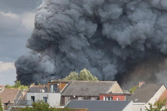 Tomorrowland: Huge fire engulfs main stage at major festival – two days before it was set to begin