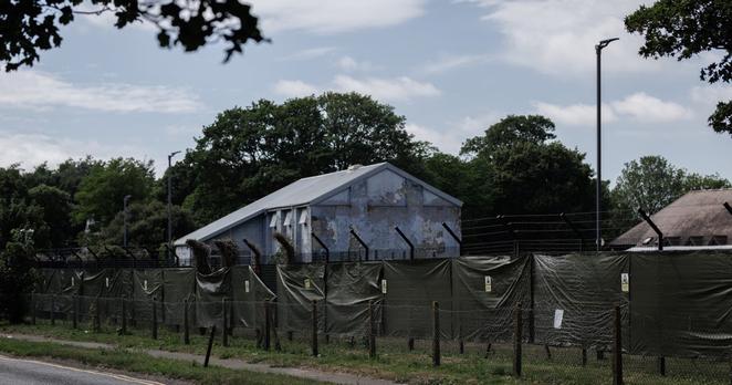 Manston Detention Centre, in Kent, United Kingdom, is used by the government to detain and process people seeking asylum. In 2022 and in 2024, the government allegedly detained unaccompanied refugee children there by purposefully misclassifying them as adults. Ramsgate, England, June 24, 2025.