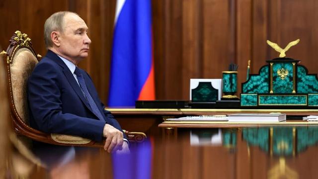 Neue Umfrage: Mehrheit der Deutschen für härtere Russland-Sanktionen | Politik