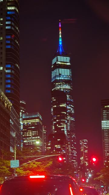 Rainbow antenna on Tower One, One World Trade Center.