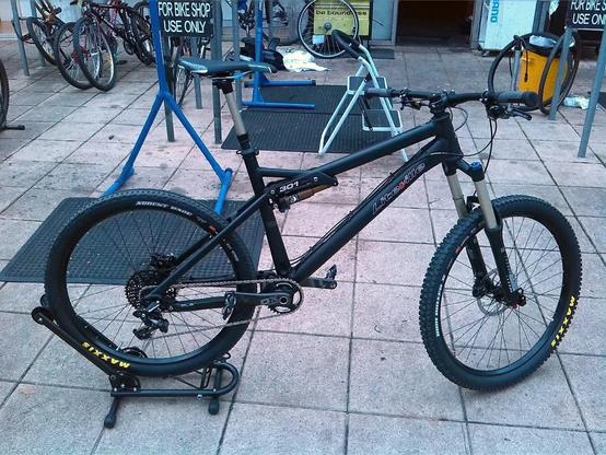 First iteration, freshly built with just a little cable tidying to do. From a time when this bike was outlandishly long, low, slack...