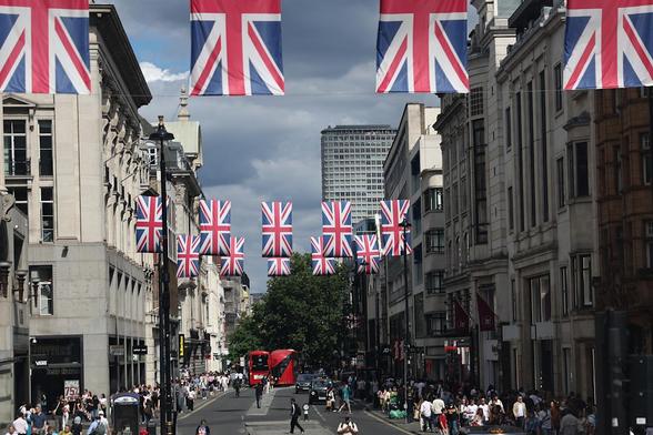 UK and German stock markets hit record highs as traders shrug off Trump's trade war