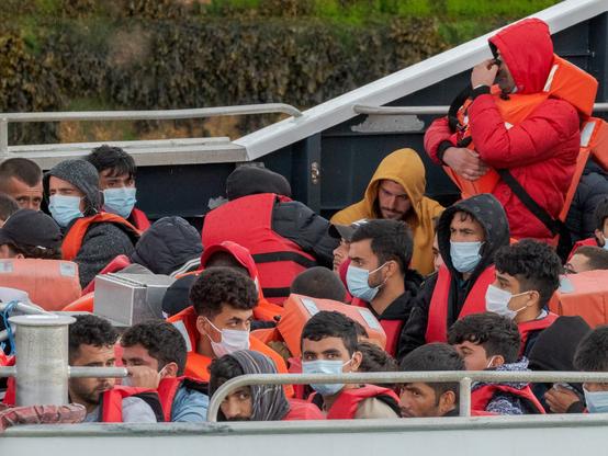 Refugee and migrant crossings to UK hit record high by end of July | Government News