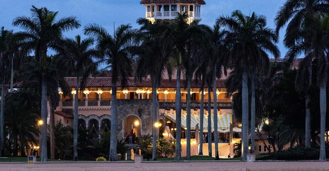 The head of Extremity Care joined a candlelit dinner in March at Mar-a-Lago, where he spoke of his company’s regulatory concerns.