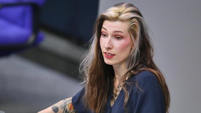 Die Linkenpolitikerin Donata Vogtschmidt im Bundestag. 