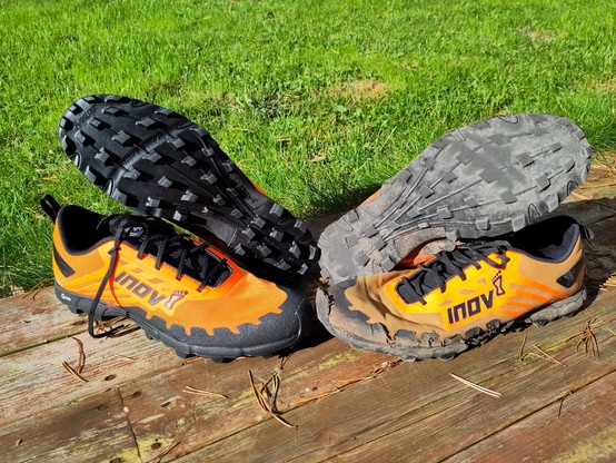 INOV8 X-talon G235 running shoes 