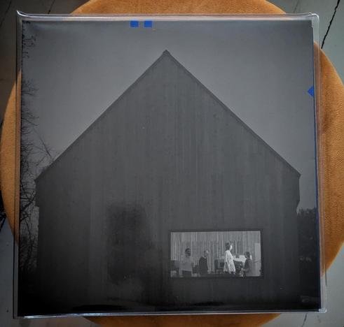 Enjoying Mastodon after 28 days of testing. Now I'm drinking easter coffee with some fine music: The National. Love that coverart!