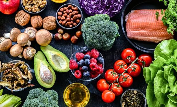 Mediterranean diet helps manage rheumatoid arthritis and Hashimoto’s, study shows