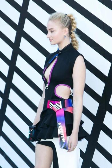 Sophie Turner - Louis Vuitton Fashion Show - October 5, 2016