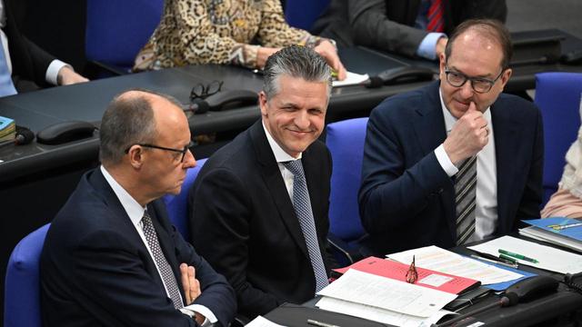 Zweifel an Plänen von Frei und Dobrindt zu Grenzkontrollen