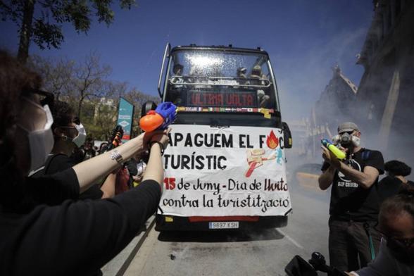 Agencias británicas, dispuestas a frenar la turismofobia en España Agencias británicas, dispuestas a frenar la turismofobia en España