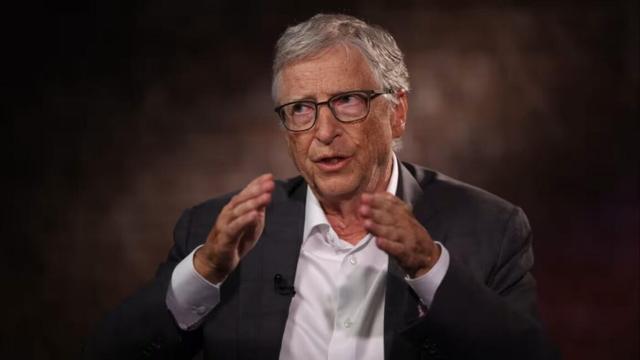 picture of Bill Gates talking