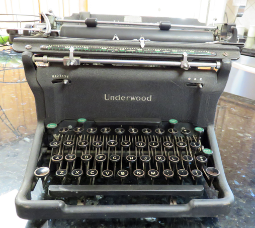 A big 'ol Underwood manual typewriter.