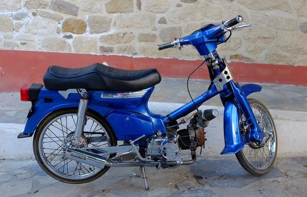 Calma, by icaria36 & Mikel

Picture: Moped in Myrtos, by Mikel. CC-BY-SA https://commons.wikimedia.org/wiki/File:Moped_in_Myrtos.JPG