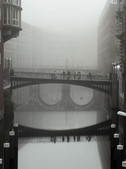 All pictures: Hamburg in deep fog, almost surreal 