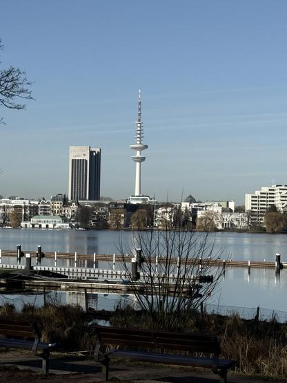 Hamburgs TV tower and Radisson Blu hotel over the außenalster
