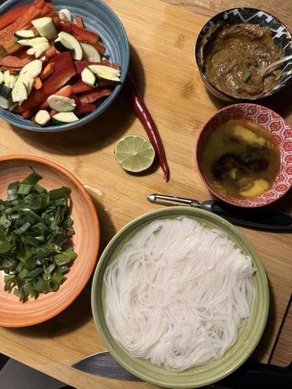 Ingredients for pad Thai 