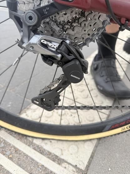 Flat bike tire 