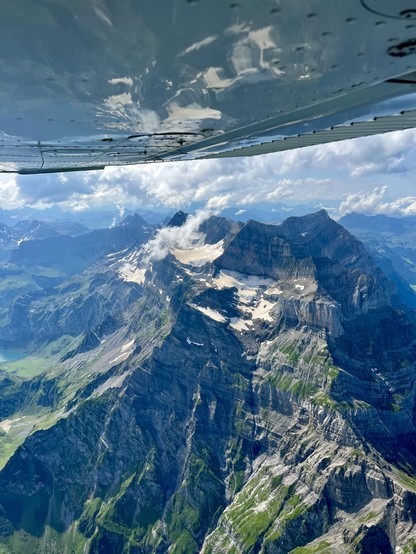 Blick auf Schweizer Berge