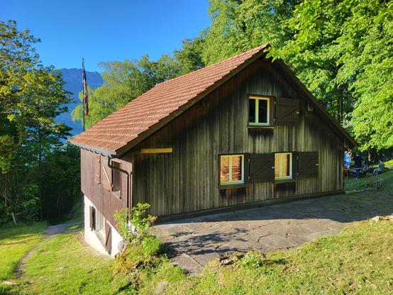 Foto von der Hinterseite von dem Genossenschaftshaus Oberheimet.