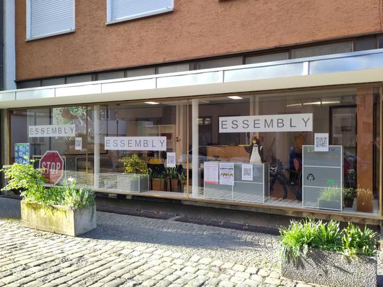 Das Schaufenster der Essembly.