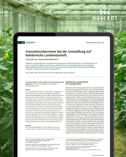 Gewächshaus mit iPad auf den die Publikation "Innovationsbarrieren bei der Umstellung auf Solidarische Landwirtschaft." zu sehen ist.